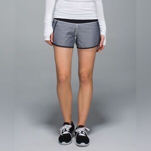 Women’s Lululemon Athletica Run Times black‎ and gray Short size 6